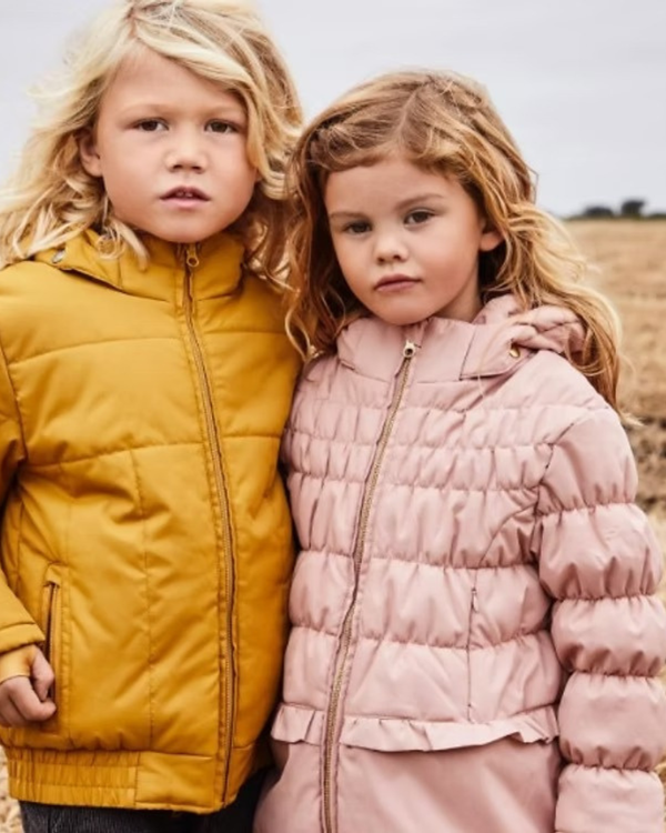 GEACA DE IARNA, ROZ MATLASATA CU VOLANE